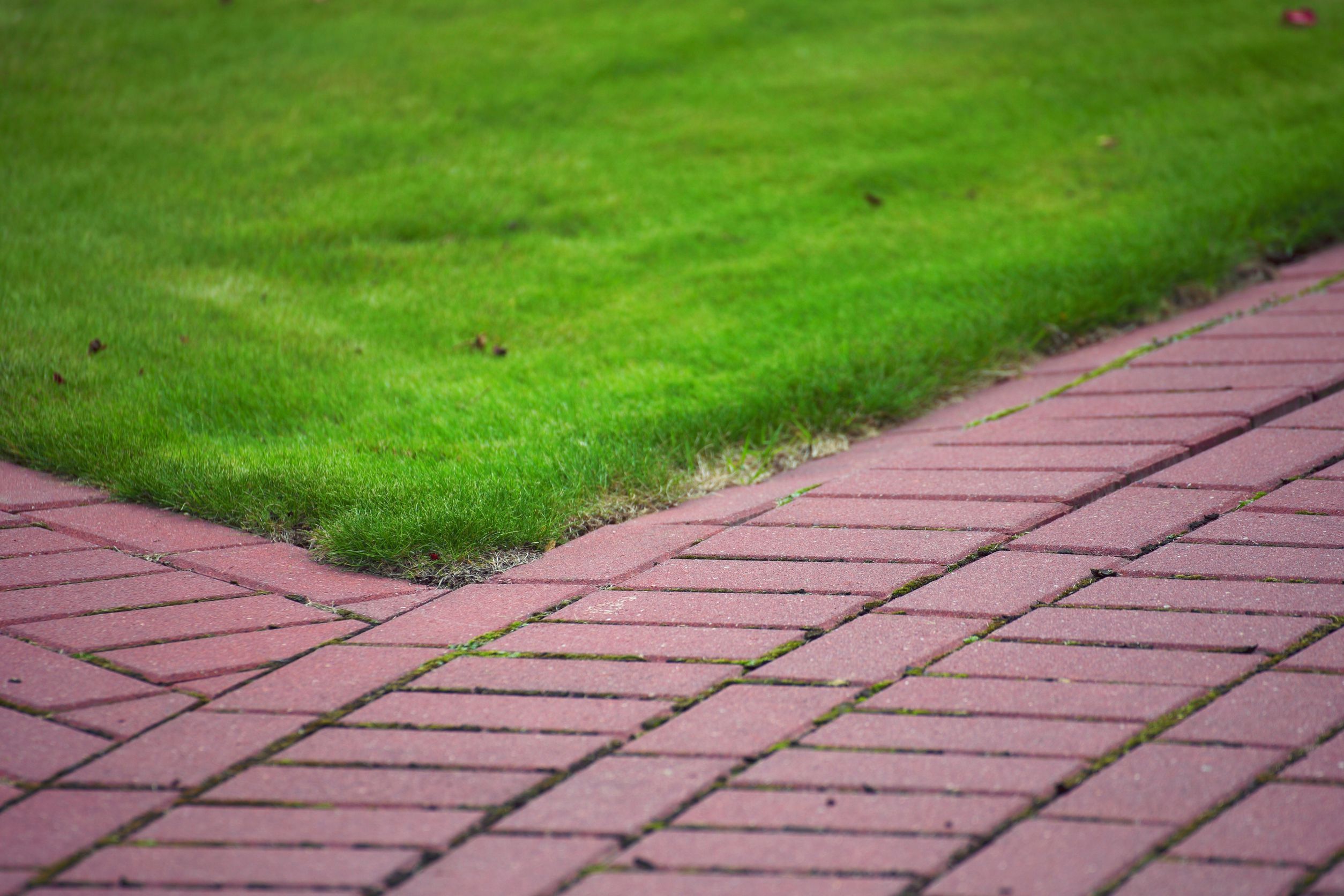 Are Paving Stones In Toledo, OH Better For Driveways?