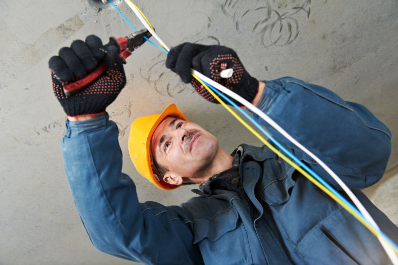 Hiring Qualified Electrical Contractors